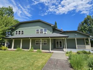 Before & After Exterior Church Painting in Hillsboro, OR (5)
